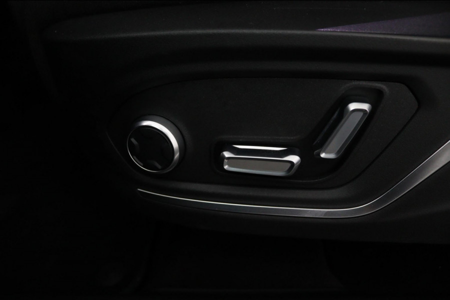 Lynk & Co 01 1.5*PLUG-IN*PANO*ACC*CARPLAY*ECC