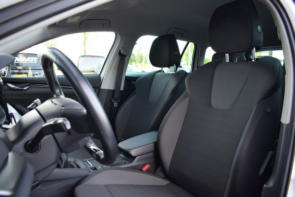 Škoda Octavia Combi 1.0 TSI Ambition | Trekhaak | Apple CarPlay | Virtual | Privacy