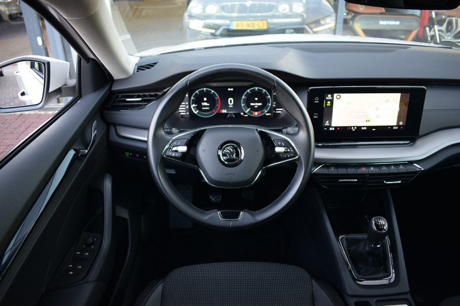Škoda Octavia Combi 1.0 TSI Ambition | Trekhaak | Apple CarPlay | Virtual | Privacy