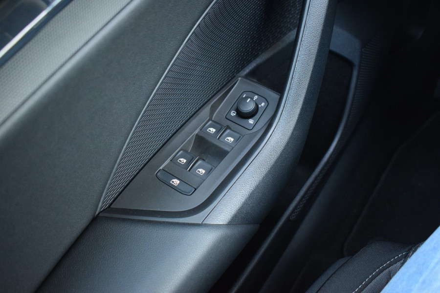 Škoda Octavia Combi 1.0 TSI Ambition | Trekhaak | Apple CarPlay | Virtual | Privacy