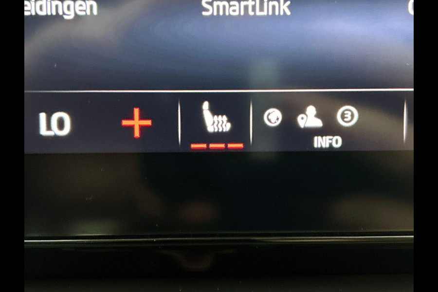 Škoda Octavia 1.0 TSI Business Edition Navigatie Airco Cruise Control Lichtmetalen velgen