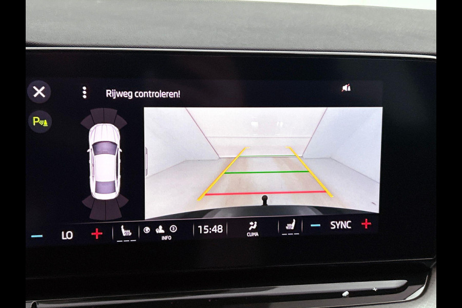Škoda Octavia 1.0 TSI Business Edition Navigatie Airco Cruise Control Lichtmetalen velgen