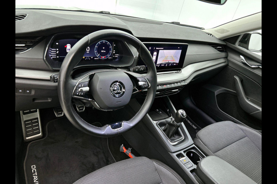 Škoda Octavia 1.0 TSI Business Edition Navigatie Airco Cruise Control Lichtmetalen velgen