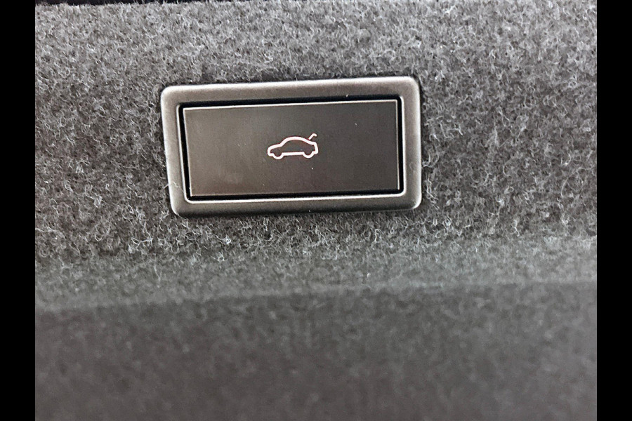 Škoda Octavia 1.0 TSI Business Edition Navigatie Airco Cruise Control Lichtmetalen velgen