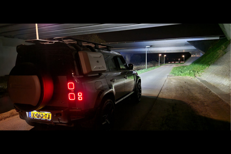 Land Rover Defender 3.0 P400 110 X-Dynamic HSE * V6 * EYE-CATCHER * LUXE UITV. !!