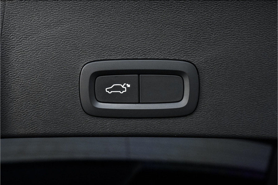 Volvo XC40 1.5 T3 R-Design 164PK Automaat ACC Camera 18"