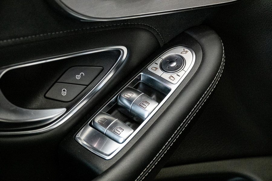 Mercedes-Benz C-Klasse Cabrio AMG 63 *Burmester / Memory / Head-Up Display / Stoelventilatie / Nekverwarming*