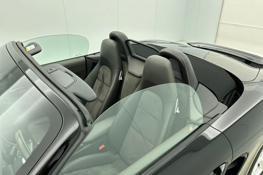 Porsche 718 Boxster 2.0 (Perfect OnderH, Sport Chrono, Sport Uitlaat, StoelV, Parkeersensoren, Navi, Cruise Con, Etc)