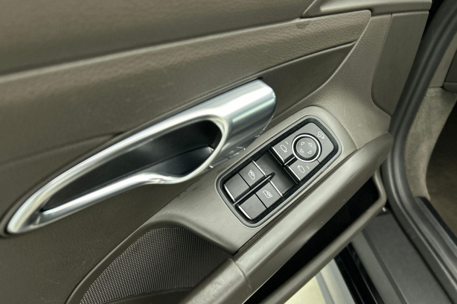 Porsche 718 Boxster 2.0 (Perfect OnderH, Sport Chrono, Sport Uitlaat, StoelV, Parkeersensoren, Navi, Cruise Con, Etc)