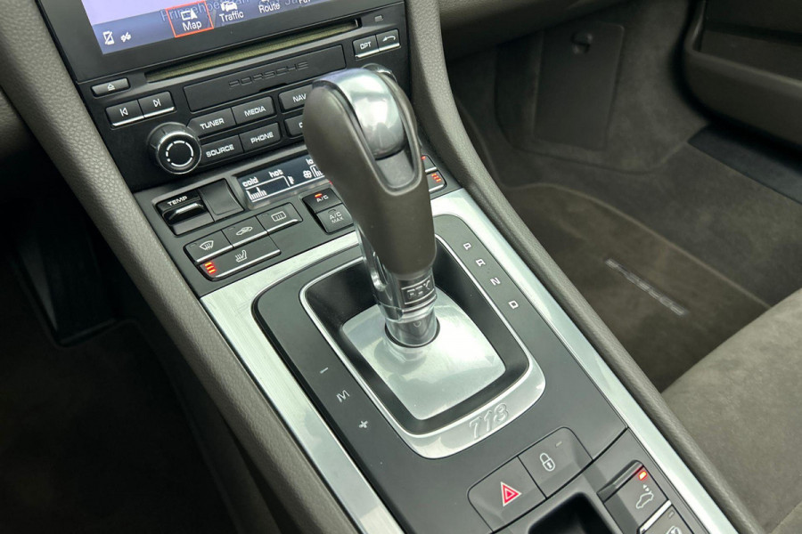 Porsche 718 Boxster 2.0 (Perfect OnderH, Sport Chrono, Sport Uitlaat, StoelV, Parkeersensoren, Navi, Cruise Con, Etc)