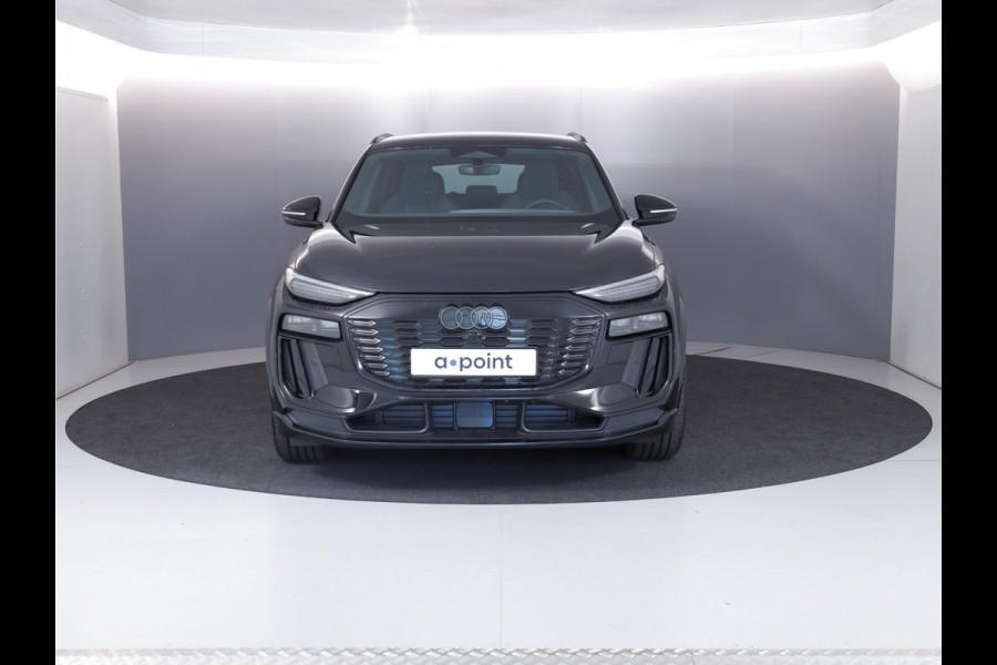 Audi Q6 S Edition e-tron perf 225kW/306pk 100Kwh Hatchback Audi Q6 e-tron S edition performance 100 kWh Omgevingscamera's, adaptive cruise control, ledkoplampen plus, stoelverwarming voor en achter, comfortpakket Audi Q6 S Edition e-tron perf 225kW/306pk 100Kwh Hatchback Audi Q6 e-tron S edition performance 100 kWh Omgevingscamera's, adaptive cruise control, ledkoplampen plus, stoelverwarming voor en achter, comfortpakket
