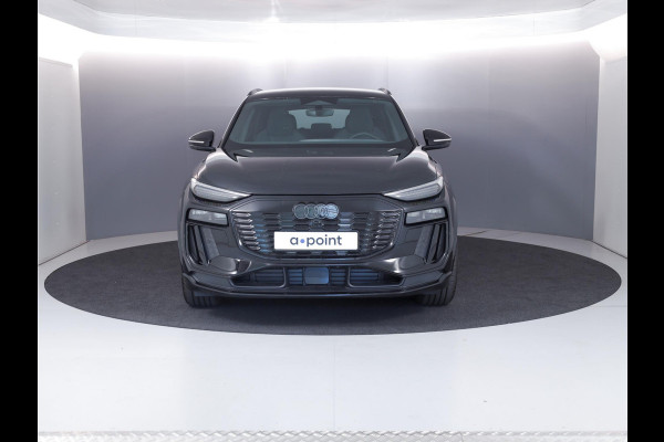 Audi Q6 S Edition e-tron perf 225kW/306pk 100Kwh Hatchback Audi Q6 e-tron S edition performance 100 kWh Omgevingscamera's, adaptive cruise control, ledkoplampen plus, stoelverwarming voor en achter, comfortpakket Audi Q6 S Edition e-tron perf 225kW/306pk 100Kwh Hatchback Audi Q6 e-tron S edition performance 100 kWh Omgevingscamera's, adaptive cruise control, ledkoplampen plus, stoelverwarming voor en achter, comfortpakket