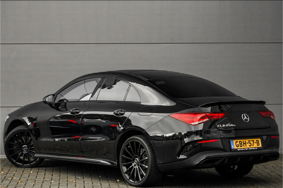 Mercedes-Benz CLA-Klasse 250 e Premium AMG Night Pano Camera Distronic 19"