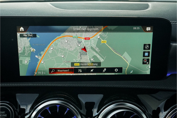 Mercedes-Benz CLA-Klasse 250 e Premium AMG Night Pano Camera Distronic 19"