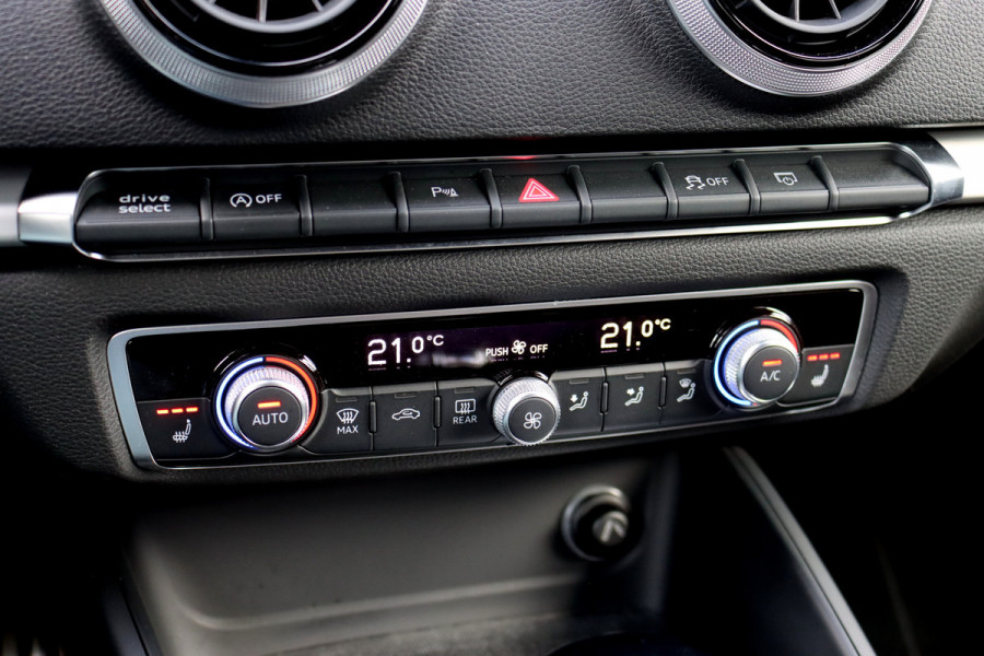 Audi A3 Sportback 1.5 TFSI CoD Sport S Line Edition | Automaat | 3x S-Line | Virtual Cockpit | Sportstoelen | Stoelverwarming | LED | Licht- en Regensensor |