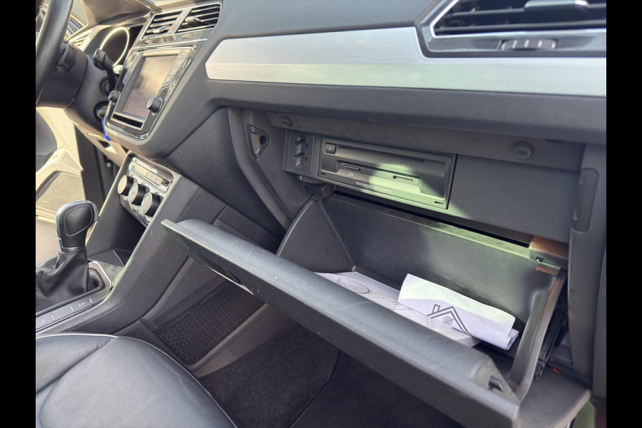 Volkswagen Tiguan 1.4 TSI ACT Comfortline Automaat | Electr.Trekhaak | Leder Stoelen Geheugen | Apple/Android |