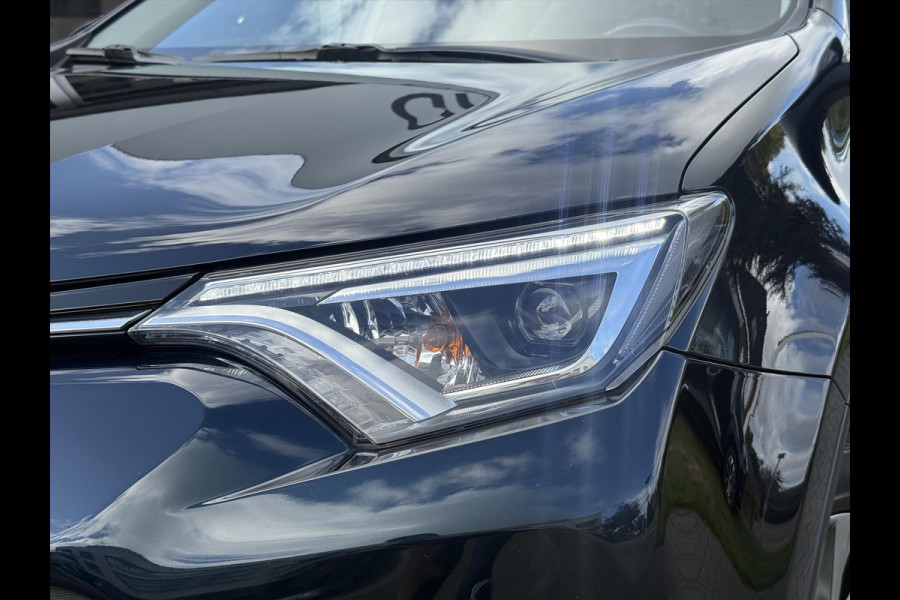 Toyota RAV4 2.5 Hybrid AWD Energy Plus | JBL, Trekhaak, Navigatie, Leer, Stoelverwarming, Geheugenfunctie, 360 Camera, 1.650KG Trekgewicht Toyota RAV4 2.5 Hybrid AWD Energy Plus | JBL, Trekhaak, Navigatie, Leer, Stoelverwarming, Geheugenfunctie, 360 Camera, 1.650KG Trekgewicht