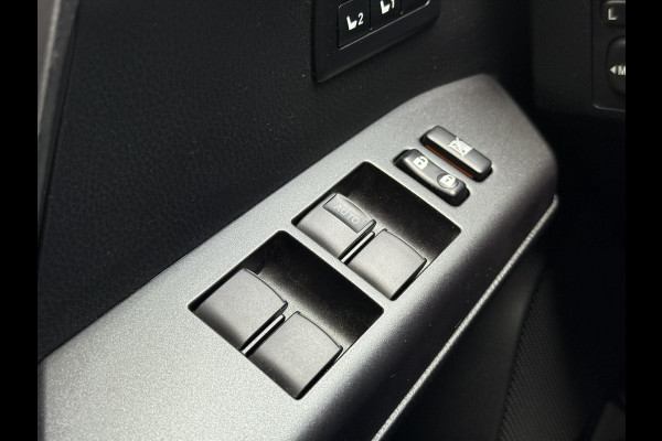 Toyota RAV4 2.5 Hybrid AWD Energy Plus | JBL, Trekhaak, Navigatie, Leer, Stoelverwarming, Geheugenfunctie, 360 Camera, 1.650KG Trekgewicht Toyota RAV4 2.5 Hybrid AWD Energy Plus | JBL, Trekhaak, Navigatie, Leer, Stoelverwarming, Geheugenfunctie, 360 Camera, 1.650KG Trekgewicht