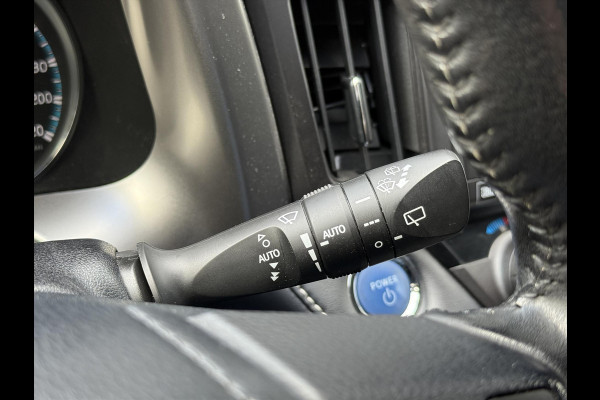 Toyota RAV4 2.5 Hybrid AWD Energy Plus | JBL, Trekhaak, Navigatie, Leer, Stoelverwarming, Geheugenfunctie, 360 Camera, 1.650KG Trekgewicht Toyota RAV4 2.5 Hybrid AWD Energy Plus | JBL, Trekhaak, Navigatie, Leer, Stoelverwarming, Geheugenfunctie, 360 Camera, 1.650KG Trekgewicht