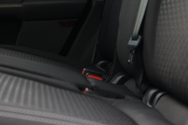 Ford Kuga 2.5 PHEV Titanium Zuid | 243pk | Driver Assistance Pack | Winterpack | Wegklapbare Trekhaak | All Weatherbanden