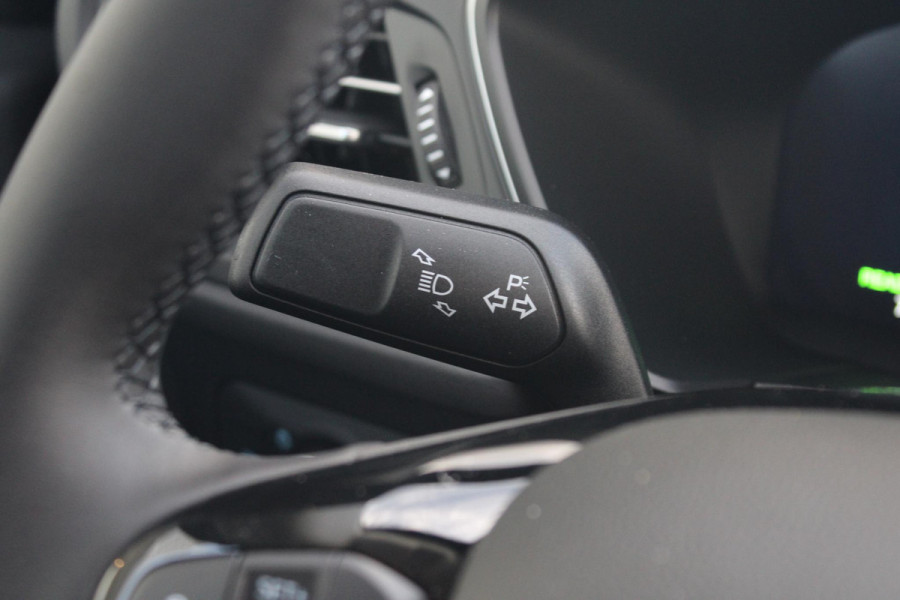 Ford Kuga 2.5 PHEV Titanium Zuid | 243pk | Driver Assistance Pack | Winterpack | Wegklapbare Trekhaak | All Weatherbanden