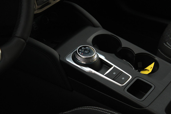 Ford Kuga 2.5 PHEV Titanium Zuid | 243pk | Driver Assistance Pack | Winterpack | Wegklapbare Trekhaak | All Weatherbanden