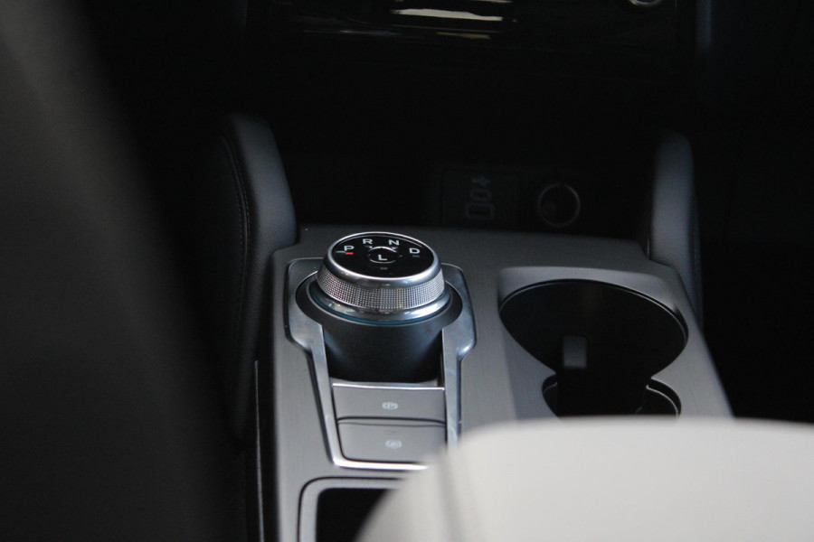Ford Kuga 2.5 PHEV Titanium Zuid | 243pk | Driver Assistance Pack | Winterpack | Wegklapbare Trekhaak | All Weatherbanden
