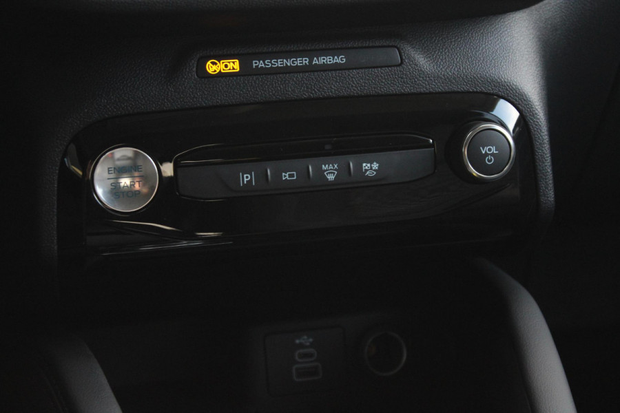 Ford Kuga 2.5 PHEV Titanium Zuid | 243pk | Driver Assistance Pack | Winterpack | Wegklapbare Trekhaak | All Weatherbanden