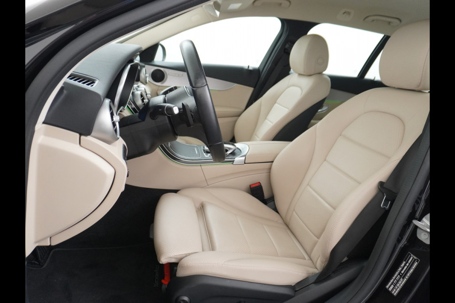 Mercedes-Benz C-Klasse Estate 300e PHEV Hybrid Automaat Leder Virtual Cockpit Apple Carplay Android Auto Adaptive-Cruise Lane-Assist High Performance-L Keyless Dual-Ecc Distronic+ Rijassistentiepakket Park-Assist Verkeersbord-Herkenning Origineel Nederlandse Auto Nieuwprijs €59.000 320PK 700Nm Koppel