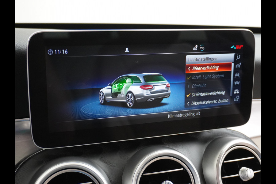 Mercedes-Benz C-Klasse Estate 300e PHEV Hybrid Automaat Leder Virtual Cockpit Apple Carplay Android Auto Adaptive-Cruise Lane-Assist High Performance-L Keyless Dual-Ecc Distronic+ Rijassistentiepakket Park-Assist Verkeersbord-Herkenning Origineel Nederlandse Auto Nieuwprijs €59.000 320PK 700Nm Koppel
