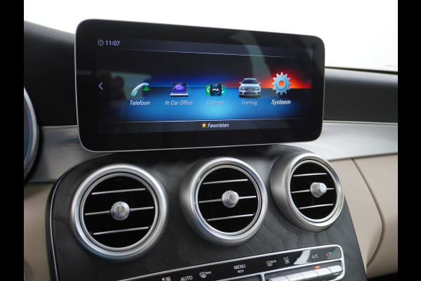 Mercedes-Benz C-Klasse Estate 300e PHEV Hybrid Automaat Leder Virtual Cockpit Apple Carplay Android Auto Adaptive-Cruise Lane-Assist High Performance-L Keyless Dual-Ecc Distronic+ Rijassistentiepakket Park-Assist Verkeersbord-Herkenning Origineel Nederlandse Auto Nieuwprijs €59.000 320PK 700Nm Koppel
