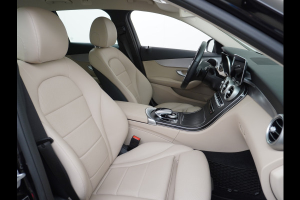 Mercedes-Benz C-Klasse Estate 300e PHEV Hybrid Automaat Leder Virtual Cockpit Apple Carplay Android Auto Adaptive-Cruise Lane-Assist High Performance-L Keyless Dual-Ecc Distronic+ Rijassistentiepakket Park-Assist Verkeersbord-Herkenning Origineel Nederlandse Auto Nieuwprijs €59.000 320PK 700Nm Koppel