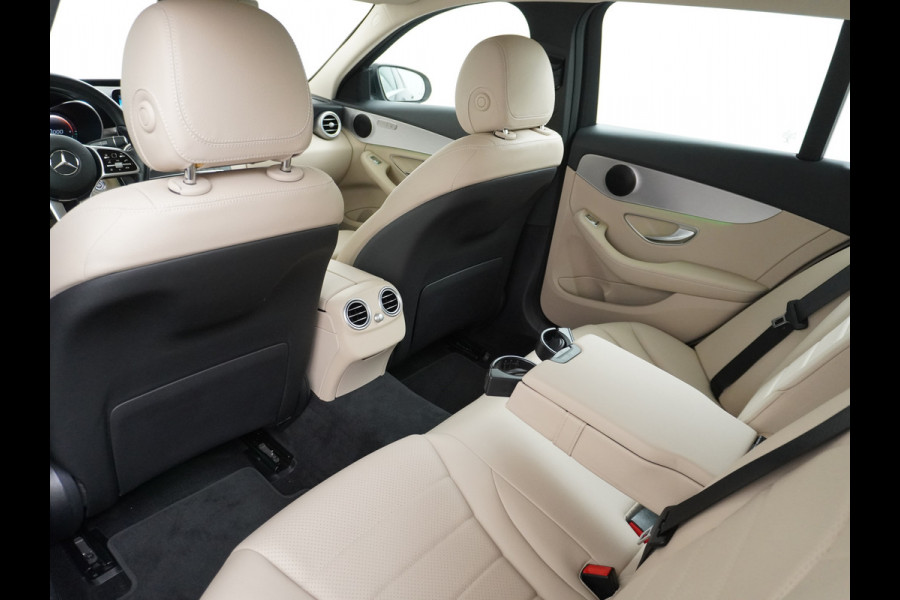 Mercedes-Benz C-Klasse Estate 300e PHEV Hybrid Automaat Leder Virtual Cockpit Apple Carplay Android Auto Adaptive-Cruise Lane-Assist High Performance-L Keyless Dual-Ecc Distronic+ Rijassistentiepakket Park-Assist Verkeersbord-Herkenning Origineel Nederlandse Auto Nieuwprijs €59.000 320PK 700Nm Koppel