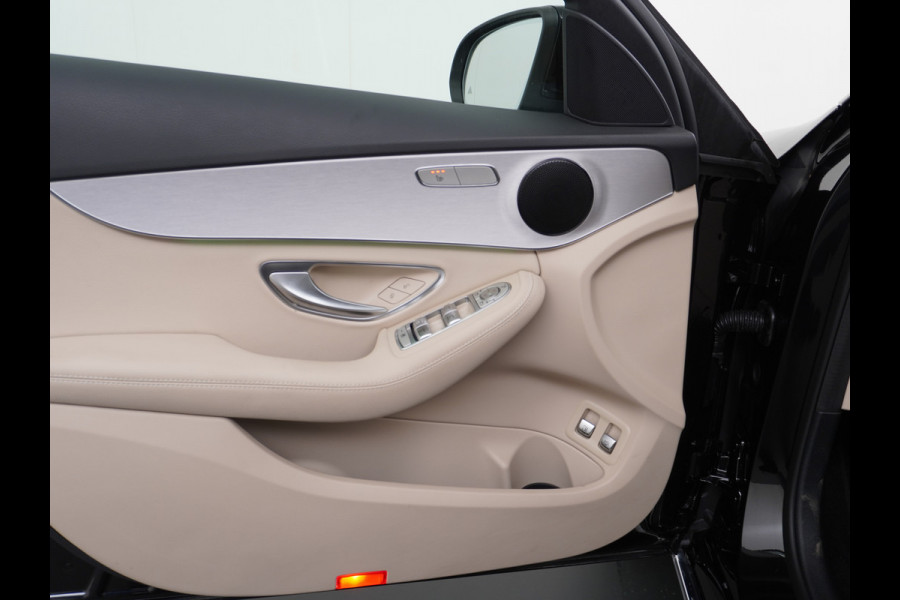 Mercedes-Benz C-Klasse Estate 300e PHEV Hybrid Automaat Leder Virtual Cockpit Apple Carplay Android Auto Adaptive-Cruise Lane-Assist High Performance-L Keyless Dual-Ecc Distronic+ Rijassistentiepakket Park-Assist Verkeersbord-Herkenning Origineel Nederlandse Auto Nieuwprijs €59.000 320PK 700Nm Koppel