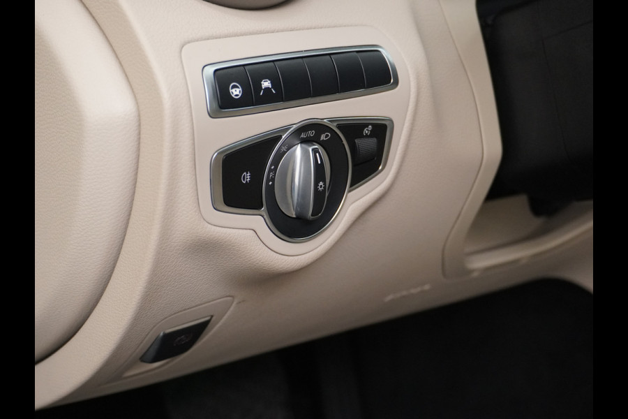 Mercedes-Benz C-Klasse Estate 300e PHEV Hybrid Automaat Leder Virtual Cockpit Apple Carplay Android Auto Adaptive-Cruise Lane-Assist High Performance-L Keyless Dual-Ecc Distronic+ Rijassistentiepakket Park-Assist Verkeersbord-Herkenning Origineel Nederlandse Auto Nieuwprijs €59.000 320PK 700Nm Koppel