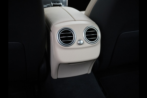 Mercedes-Benz C-Klasse Estate 300e PHEV Hybrid Automaat Leder Virtual Cockpit Apple Carplay Android Auto Adaptive-Cruise Lane-Assist High Performance-L Keyless Dual-Ecc Distronic+ Rijassistentiepakket Park-Assist Verkeersbord-Herkenning Origineel Nederlandse Auto Nieuwprijs €59.000 320PK 700Nm Koppel