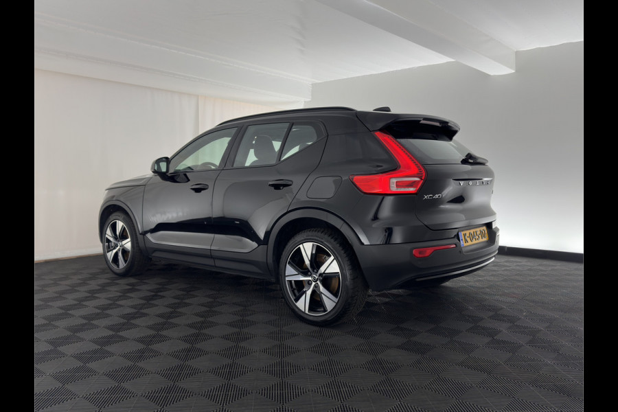 Volvo XC40 Recharge P8 AWD R-Design [ 3-Fase ] { SOH-89%} (INCL-BTW) *PANO | LEATHER-ALCANTARA | DIGI-COCKPIT | FULL-LED | PREMIUM-AUDIO | CARPLAY | KEYLESS | NAVI-FULLMAP | ECC | PDC | HEATED-SPORTSEATS | BLIS | PRIVACY-GLASS | 19''ALU*