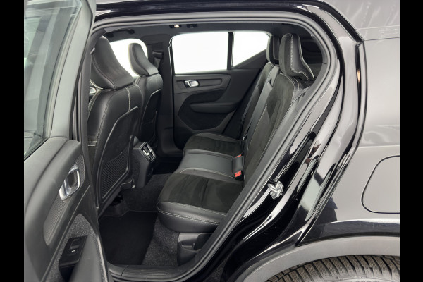 Volvo XC40 Recharge P8 AWD R-Design [ 3-Fase ] { SOH-89%} (INCL-BTW) *PANO | LEATHER-ALCANTARA | DIGI-COCKPIT | FULL-LED | PREMIUM-AUDIO | CARPLAY | KEYLESS | NAVI-FULLMAP | ECC | PDC | HEATED-SPORTSEATS | BLIS | PRIVACY-GLASS | 19''ALU*