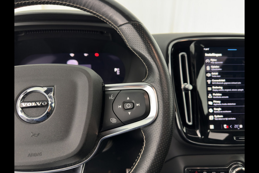 Volvo XC40 Recharge P8 AWD R-Design [ 3-Fase ] { SOH-89%} (INCL-BTW) *PANO | LEATHER-ALCANTARA | DIGI-COCKPIT | FULL-LED | PREMIUM-AUDIO | CARPLAY | KEYLESS | NAVI-FULLMAP | ECC | PDC | HEATED-SPORTSEATS | BLIS | PRIVACY-GLASS | 19''ALU*