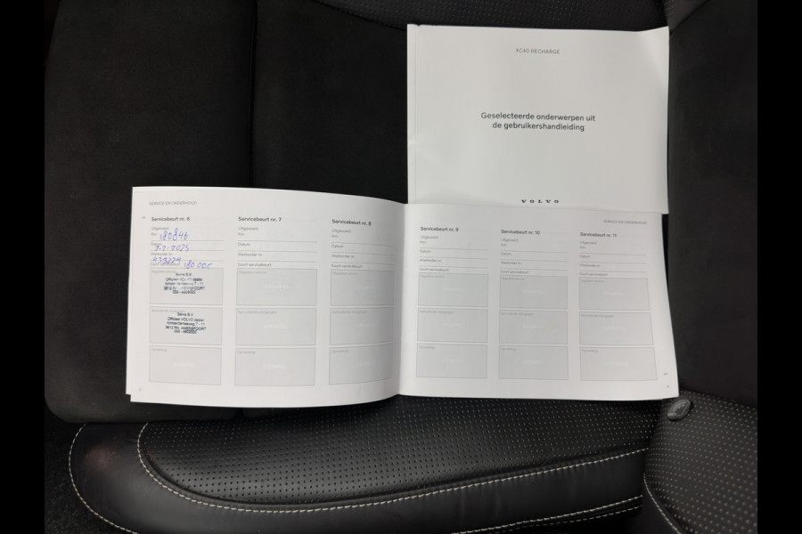 Volvo XC40 Recharge P8 AWD R-Design [ 3-Fase ] { SOH-89%} (INCL-BTW) *PANO | LEATHER-ALCANTARA | DIGI-COCKPIT | FULL-LED | PREMIUM-AUDIO | CARPLAY | KEYLESS | NAVI-FULLMAP | ECC | PDC | HEATED-SPORTSEATS | BLIS | PRIVACY-GLASS | 19''ALU*