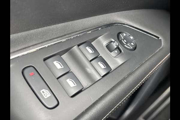 Peugeot 3008 1.6 HYbrid 225 GT