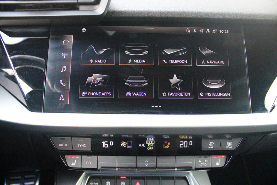 Audi A3 Limousine 2.0 TFSI 310PK S3 QUATTRO | APPLE CARPLAY/ANDROID AUTO | STOEL VERWARMING | S-LINE INTERIEUR/EXTERIEUR | SPORT STUUR S-LINE MET SCHAKEL FUNCTIE | NAVIGATIE | VIRTUAL COCKPIT PLUS | GLANS PAKKET | CRUISE CONTROL | ADVANCED KEY | AMBIENTE VERLICHTING | LANE ASSIST | CLIMATE CONTROL | FULL LED KOPLAMPEN | SPORT STOELEN | PARKEER SENSOREN ACHTER | S SPORTONDERSTEL | S REMMEN | DRAADLOZE TELEFOONLADER |