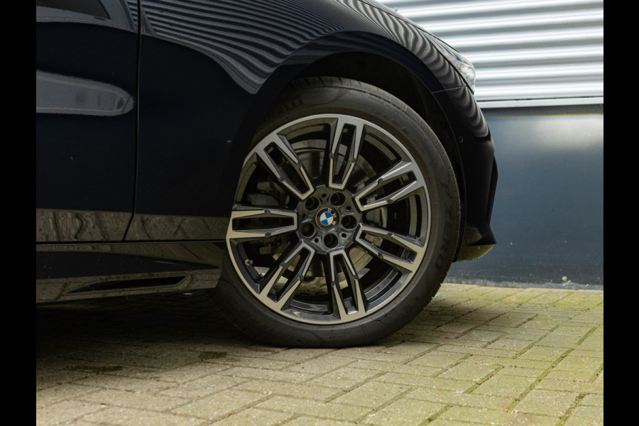 BMW 5 Serie 520i M-Sport - Pano - Driving Ass Plus - Harman Kardon - Stoelventilatie
