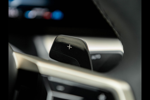 BMW 5 Serie 520i M-Sport - Pano - Driving Ass Plus - Harman Kardon - Stoelventilatie