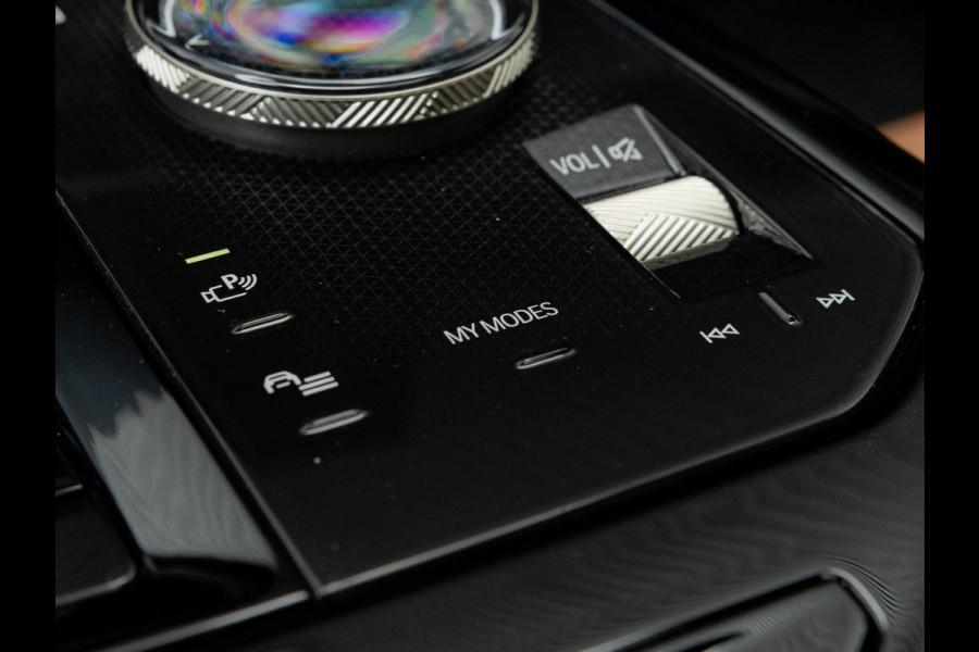 BMW 5 Serie 520i M-Sport - Pano - Driving Ass Plus - Harman Kardon - Stoelventilatie
