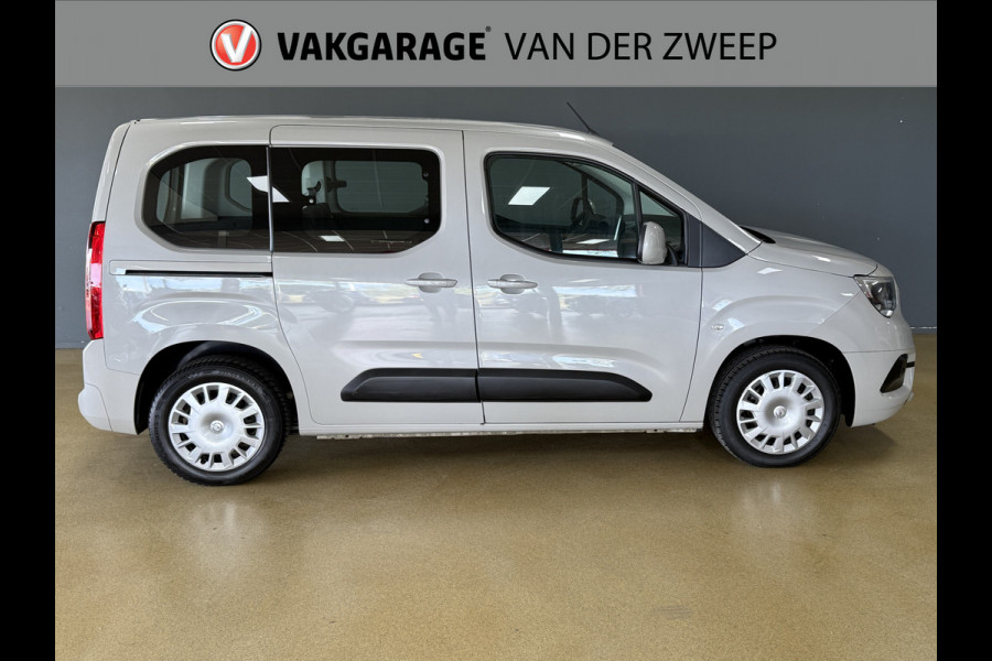 Opel Combo Tour 1.2 Turbo L1H1 Edition | Carplay | Navi | Trekhaak Opel Combo Tour 1.2 Turbo L1H1 Edition | Carplay | Navi | Trekhaak
