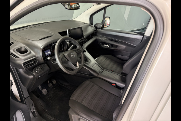 Opel Combo Tour 1.2 Turbo L1H1 Edition | Carplay | Navi | Trekhaak Opel Combo Tour 1.2 Turbo L1H1 Edition | Carplay | Navi | Trekhaak