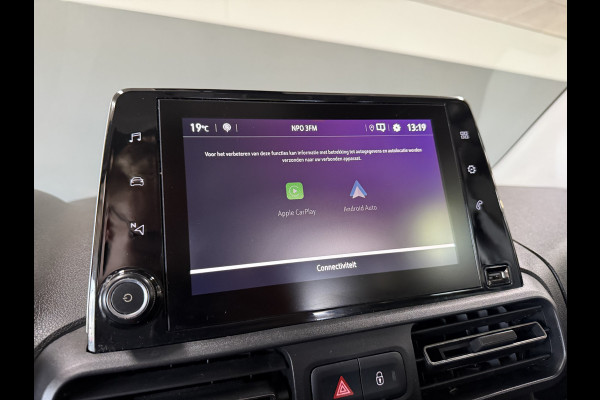 Opel Combo Tour 1.2 Turbo L1H1 Edition | Carplay | Navi | Trekhaak Opel Combo Tour 1.2 Turbo L1H1 Edition | Carplay | Navi | Trekhaak