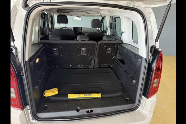 Opel Combo Tour 1.2 Turbo L1H1 Edition | Carplay | Navi | Trekhaak Opel Combo Tour 1.2 Turbo L1H1 Edition | Carplay | Navi | Trekhaak