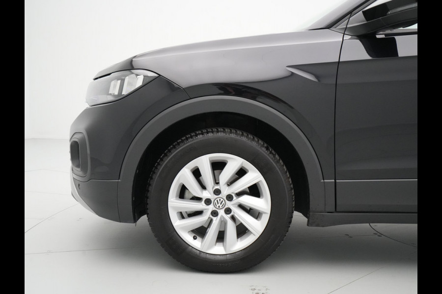 Volkswagen T-Cross 1.0 TSI 115pk Life Navigatie Trekhaak Acc Pdc Carplay Side Assist 145 Volkswagen T-Cross 1.0 TSI 115pk Life Navigatie Trekhaak Acc Pdc Carplay Side Assist 145